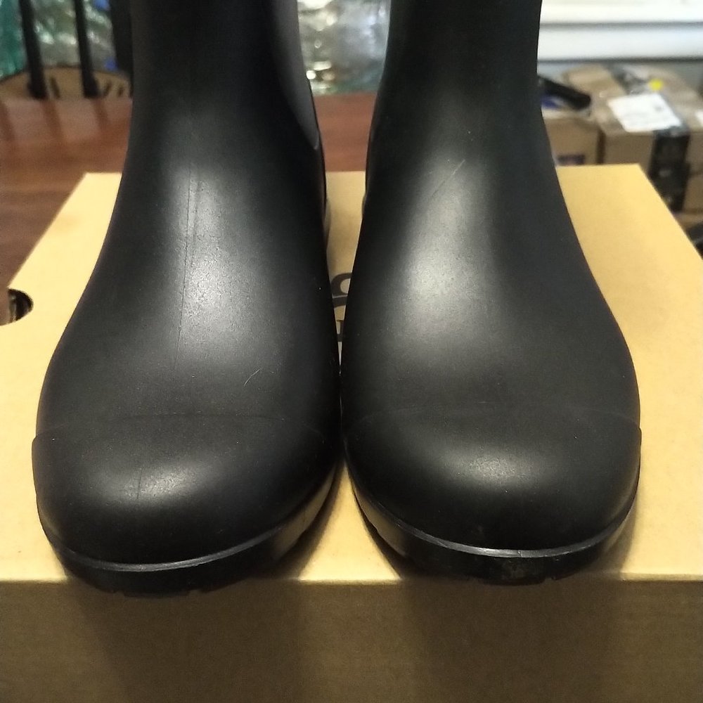 Ugg rain boots